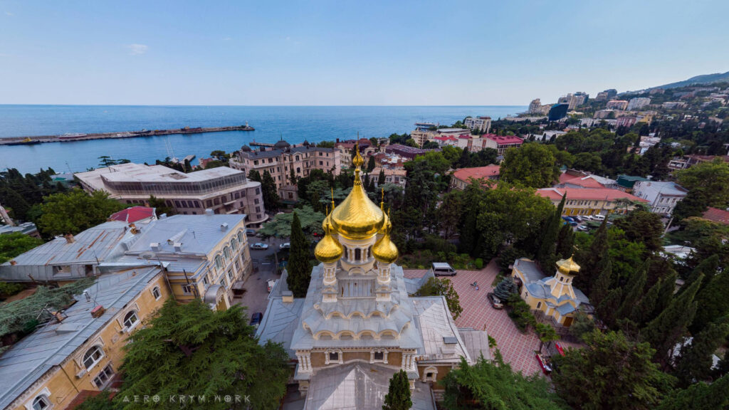Ялта вид на храм Александра Невского